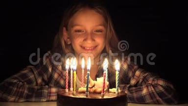 儿童生日派对夜间吹烛，儿童周年庆典
